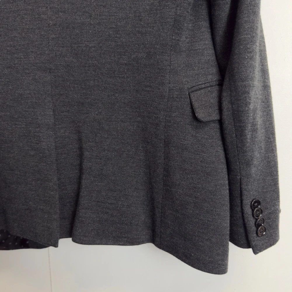 Express Photographer Fitted Blazer Mens 36S Gray Knit Cotton Blend Two Button